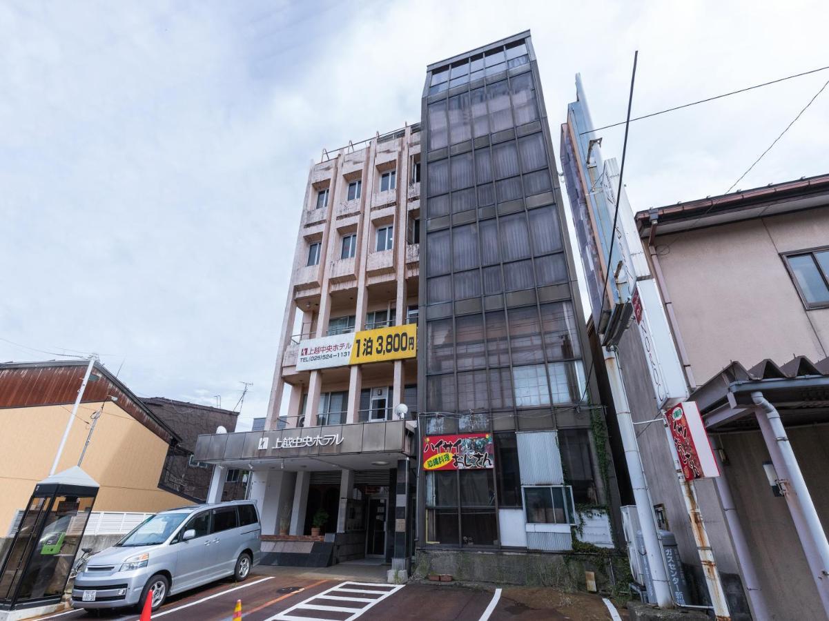 Oyo Joetsu Central Hotel Takada-Nakamachi Exterior photo